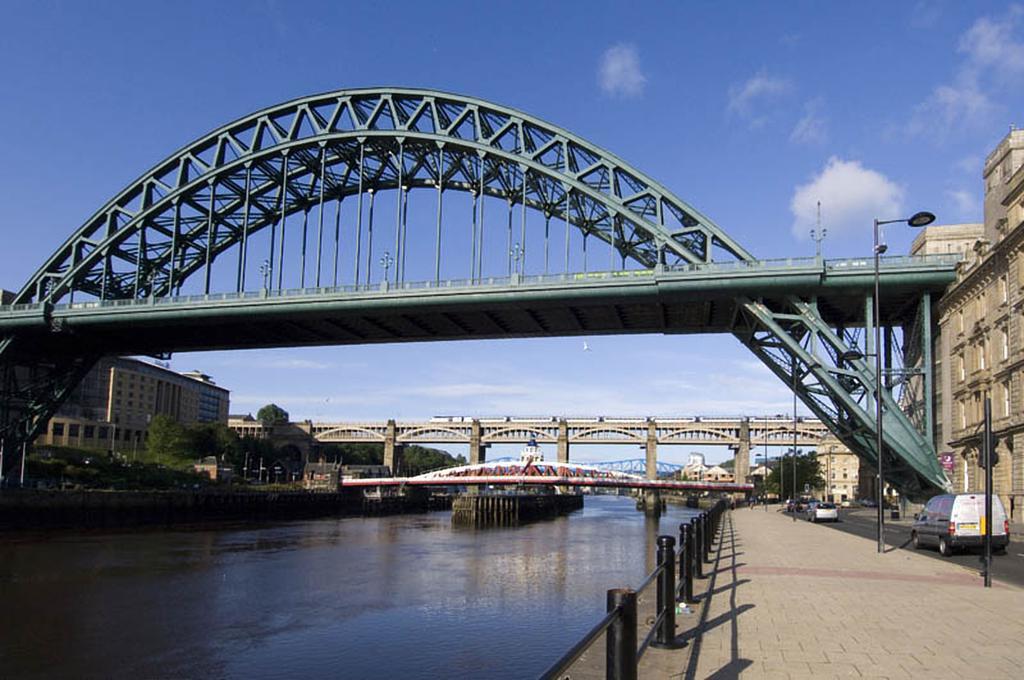 Premier Inn Newcastle Quayside Exterior foto